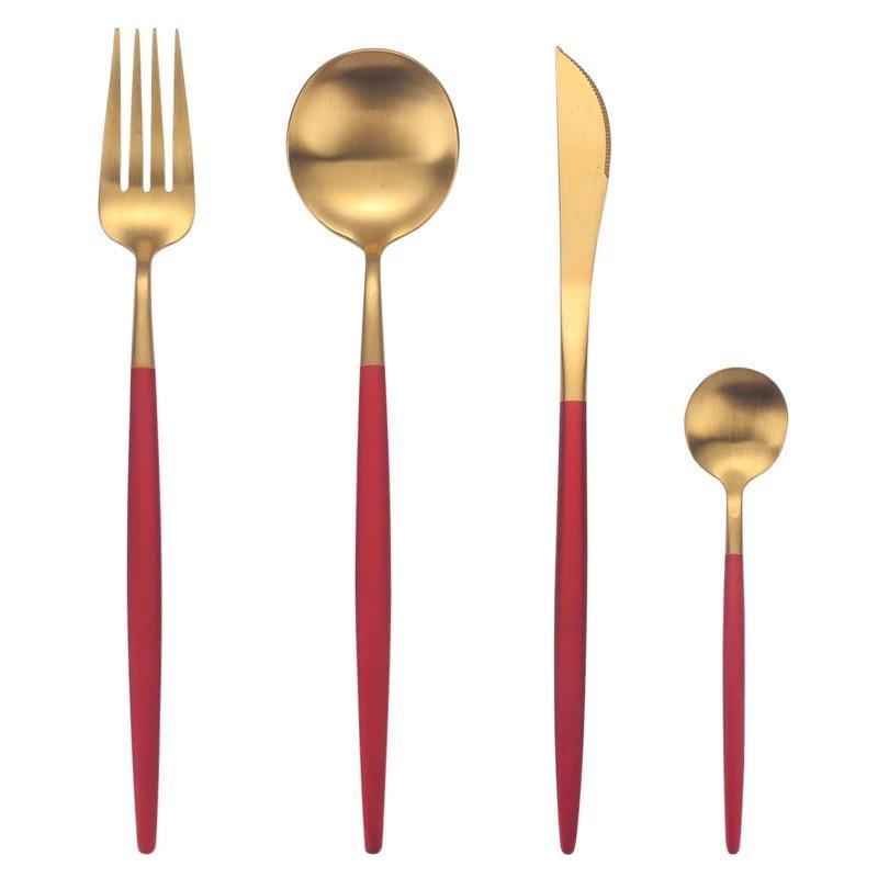 Set 24 tacamuri DeLuxe Auriu/Rosu