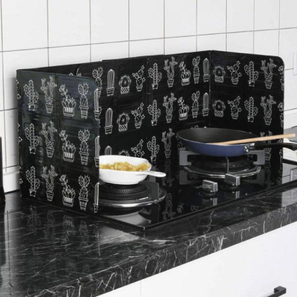 Set 2 x Protectie aragaz antistropire, design pliabil