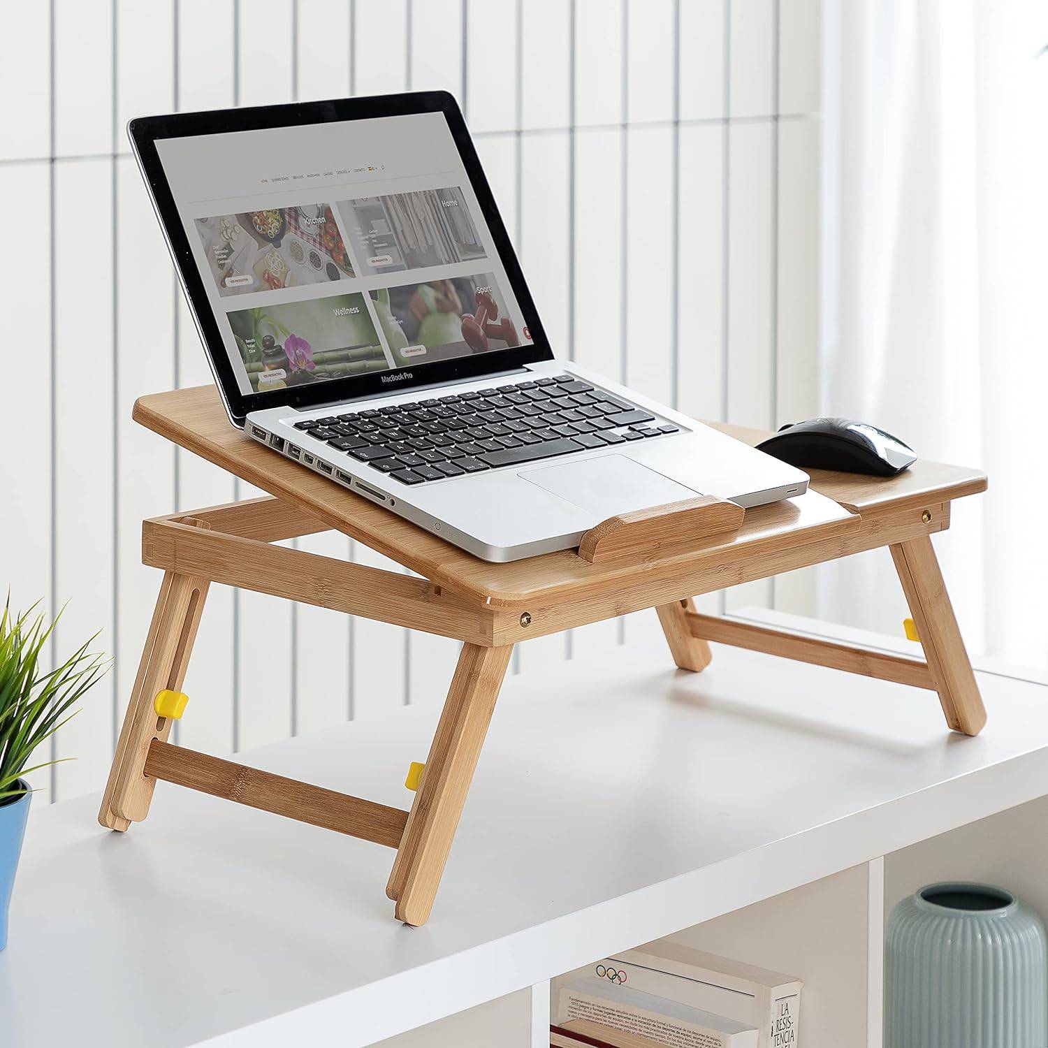 Masuta pliabila din lemn pentru laptop