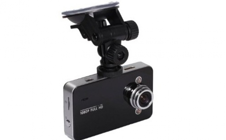 Camera auto DVR Full HD 1080p + CADOU Ochelari de condus noaptea HD Vision